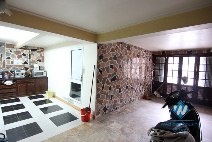 Nice and cozy house in Westlake area 